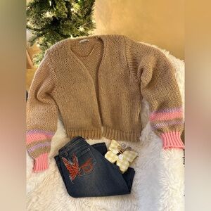NWOT, Girls or JR. girl  Tan and Pink Girls Sweater, size XL 18